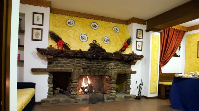 Hotel Ski Club I Cavalieri Rta Colle Colle Sestriere Kültér fotó