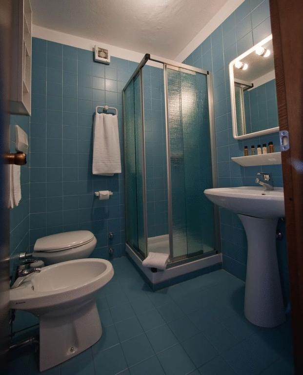 Hotel Ski Club I Cavalieri Rta Colle Colle Sestriere Szoba fotó