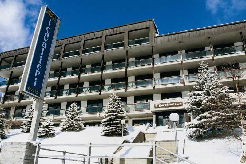Hotel Ski Club I Cavalieri Rta Colle Colle Sestriere Kültér fotó