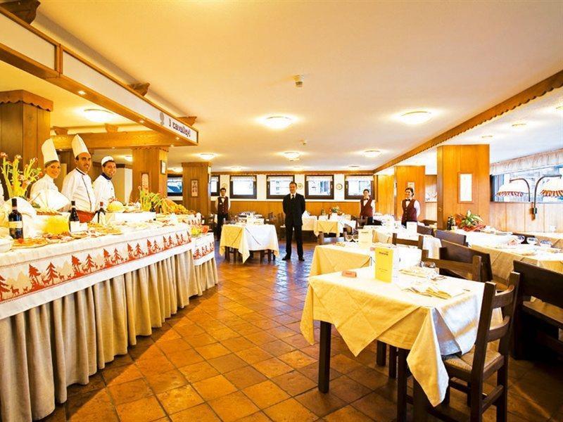 Hotel Ski Club I Cavalieri Rta Colle Colle Sestriere Kültér fotó